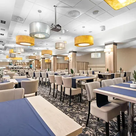 Park Diament 4* فروتسواف