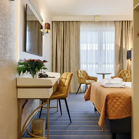 فندق Park Diament 4*